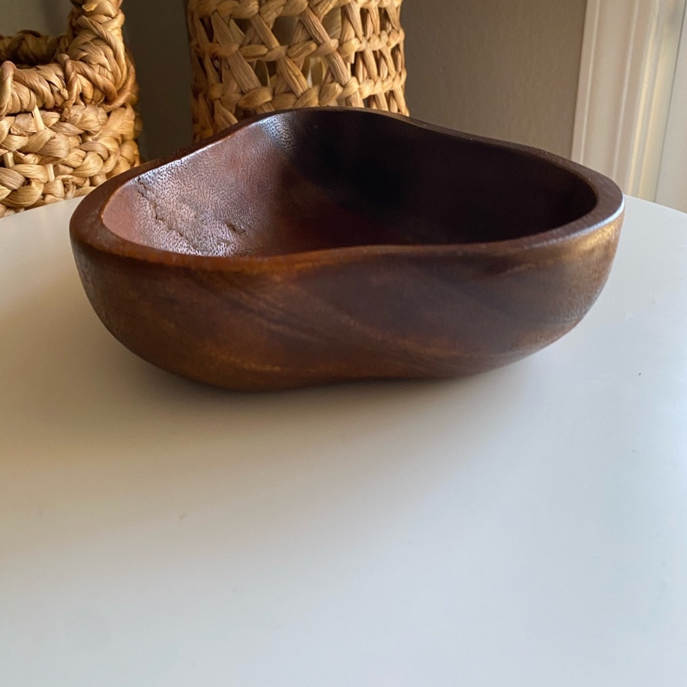Rustic Pear-Shaped Wooden Serving Bowl by “The Cellar” by Macy’s. Cute! - Picture 3 of 10
